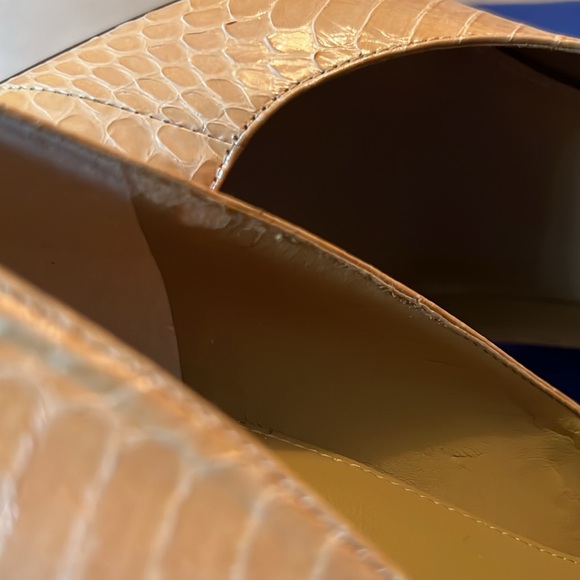 2 for $20 Lauren by Ralph Lauren New Tan Pumps - Picture 7 of 7